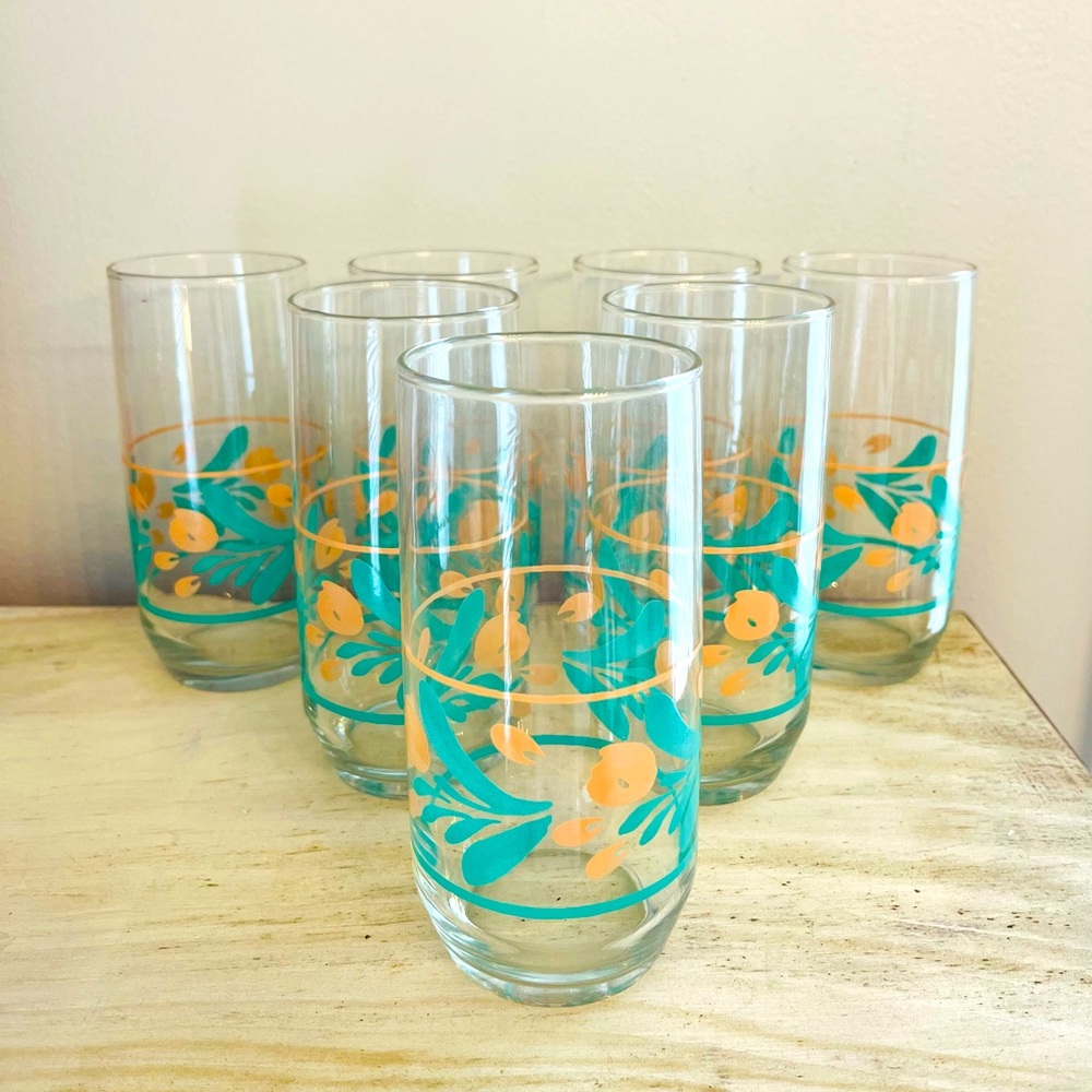 Vintage LIBBEYS GLASSES With Beautiful Flowers